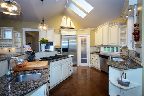 367 Long Harbour Rd, Salt Spring, BC 