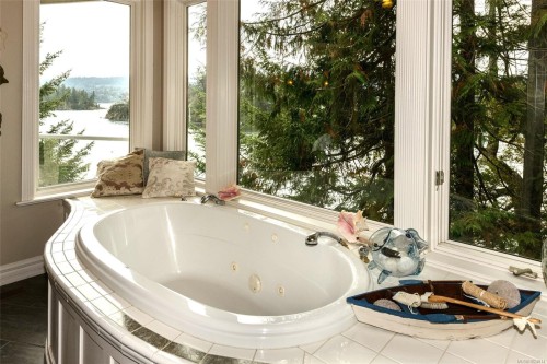 367 Long Harbour Rd, Salt Spring, BC 