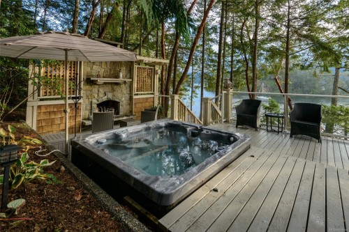 367 Long Harbour Rd, Salt Spring, BC 