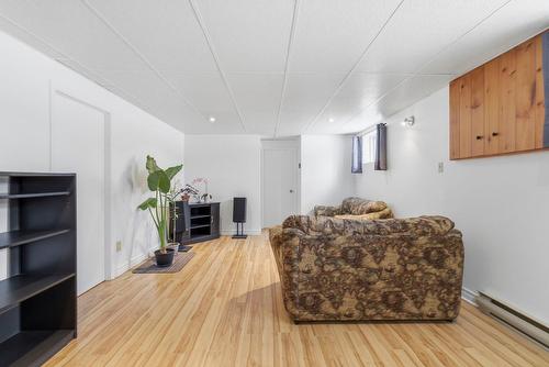 Family room - 362 Rue St-Laurent, Saint-Eustache, QC - Indoor