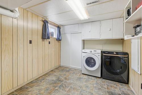 Laundry room - 362 Rue St-Laurent, Saint-Eustache, QC - Indoor Photo Showing Laundry Room