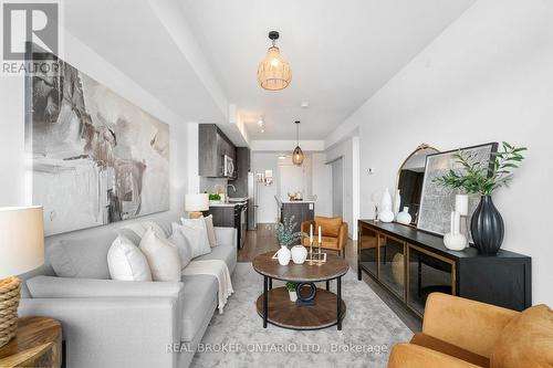 206 - 681 YONGE STREET  Barrie, ON L4N 4E8