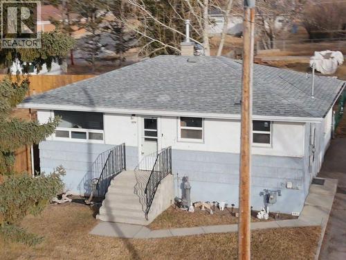 408 49 Avenue E, Claresholm, AB - Outdoor