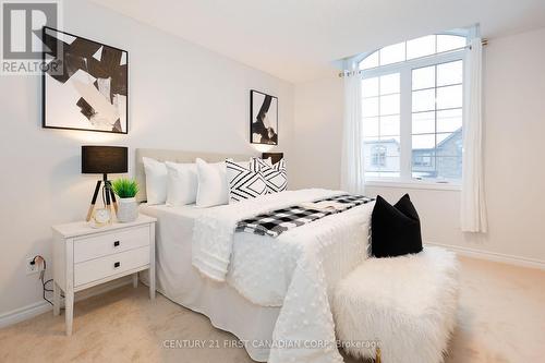 With Large Windows - 9 - 2040 Shore Road, London South (South A), ON - Indoor Photo Showing Bedroom