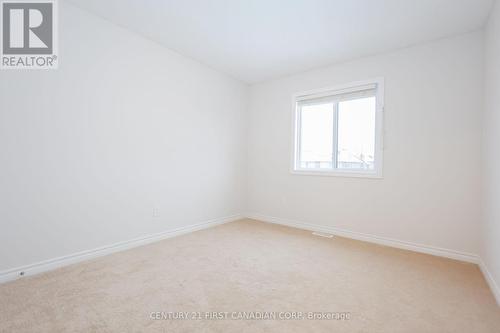 3rd Bedroom ( New Carpets Dec 2025) - 9 - 2040 Shore Road, London South (South A), ON - Indoor Photo Showing Other Room