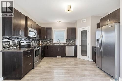 462 Kloppenburg Street, Saskatoon, SK - Indoor Photo Showing Kitchen With Upgraded Kitchen