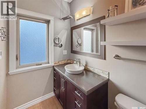 860 Colonel Otter Drive, Swift Current, SK - Indoor Photo Showing Bathroom