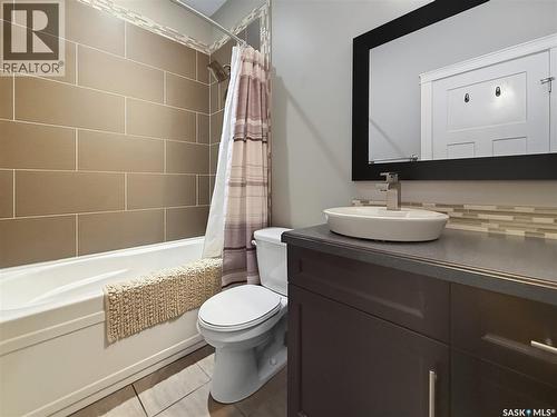 860 Colonel Otter Drive, Swift Current, SK - Indoor Photo Showing Bathroom