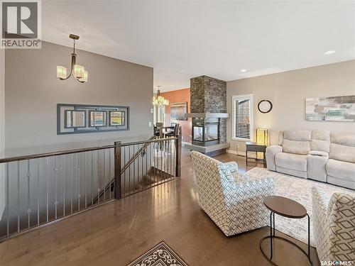 860 Colonel Otter Drive, Swift Current, SK - Indoor Photo Showing Living Room
