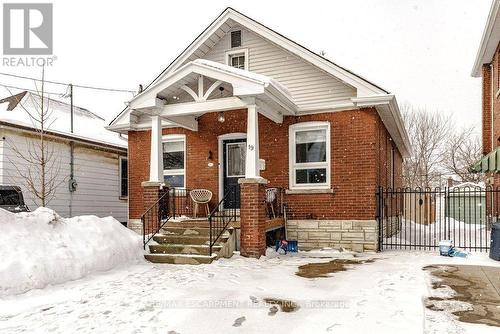 19 Huxley Avenue N, Hamilton, ON 