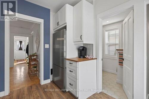 19 Huxley Avenue N, Hamilton, ON 