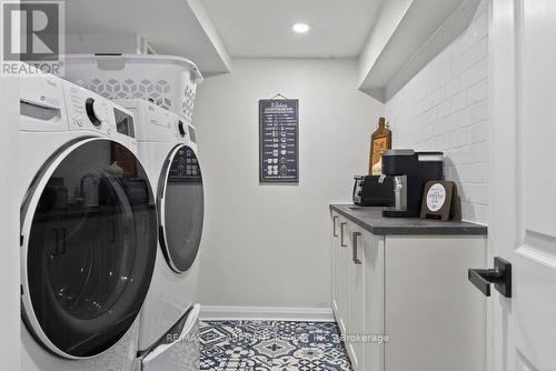 19 Huxley Avenue N, Hamilton, ON - Indoor Photo Showing Laundry Room