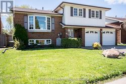 43 CLOVER AVENUE  Barrie, ON L4N 5E2