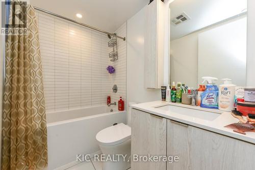 323 - 86 Dundas St. Street E, Mississauga, ON - Indoor Photo Showing Bathroom