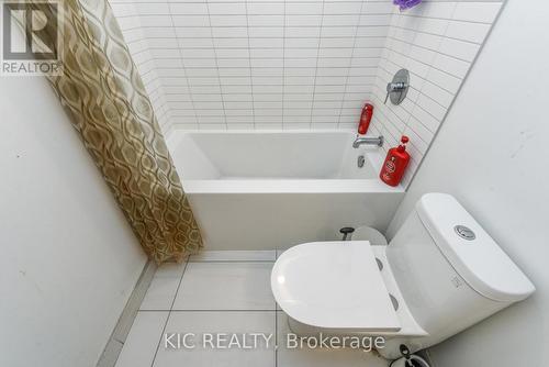 323 - 86 Dundas St. Street E, Mississauga, ON - Indoor Photo Showing Bathroom