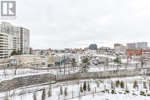 323 - 86 Dundas St. Street E, Mississauga, ON - Outdoor