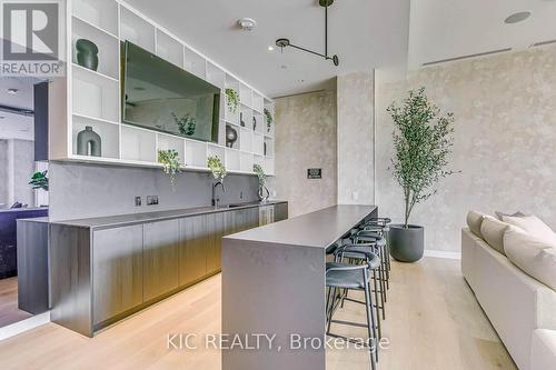 323 - 86 Dundas St. Street E, Mississauga, ON - 