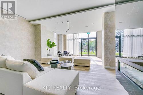 323 - 86 Dundas St. Street E, Mississauga, ON - Indoor