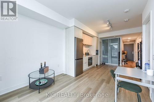 323 - 86 Dundas St. Street E, Mississauga, ON - Indoor