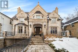 268 ST LEONARDS AVENUE  Toronto, ON M4N 1L2