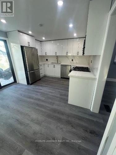 214 Burlington Street E, Hamilton, ON - Indoor