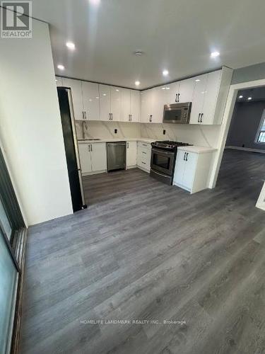 214 Burlington Street E, Hamilton, ON - Indoor