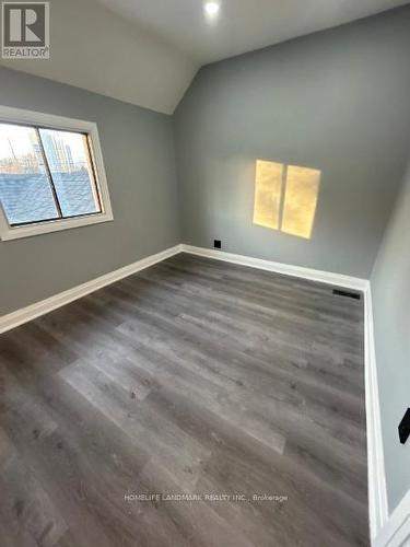 214 Burlington Street E, Hamilton, ON - Indoor Photo Showing Other Room