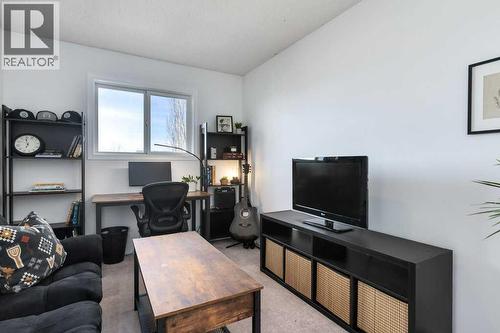 28 Everstone Way Sw, Calgary, AB 