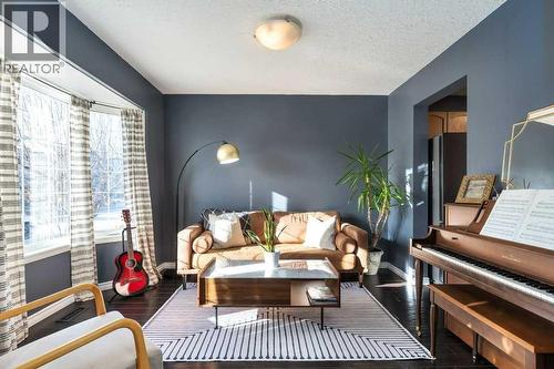 28 Everstone Way Sw, Calgary, AB 