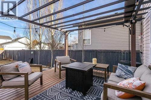 28 Everstone Way Sw, Calgary, AB 