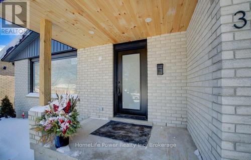 328 The Country Way, Kitchener, ON - Outdoor With Exterior