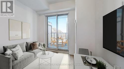 2013 - 195 REDPATH AVENUE  Toronto, ON M4P 0E4