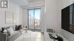 2013 - 195 REDPATH AVENUE  Toronto, ON M4P 0E4