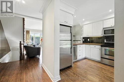 479 Blathwayte Lane, Burlington, ON - Indoor Photo Showing Kitchen