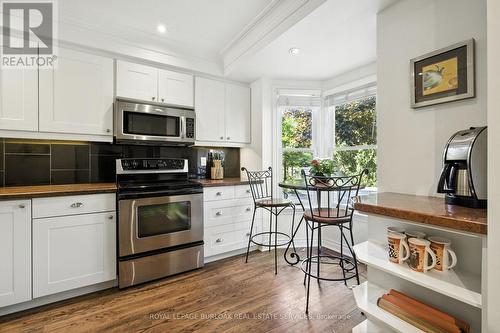 479 Blathwayte Lane, Burlington, ON - Indoor Photo Showing Kitchen