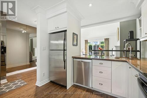 479 Blathwayte Lane, Burlington, ON - Indoor Photo Showing Kitchen