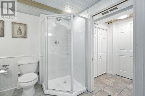 479 Blathwayte Lane, Burlington, ON - Indoor Photo Showing Bathroom