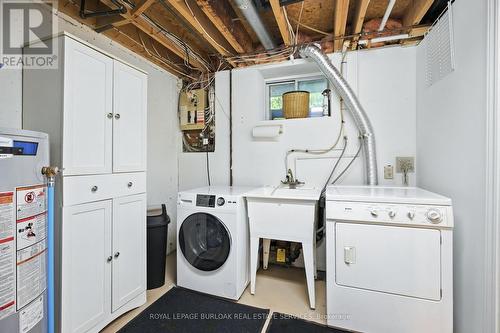 479 Blathwayte Lane, Burlington, ON - Indoor Photo Showing Laundry Room