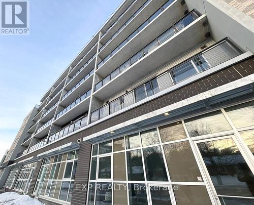 F504 - 275 Larch Street, Waterloo, ON - Outdoor