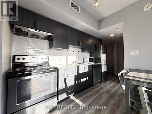 F504 - 275 Larch Street, Waterloo, ON - Indoor Photo Showing Kitchen