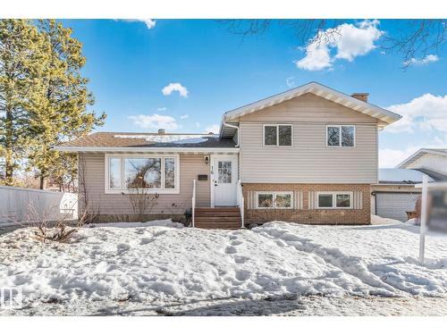 16 LAROSE DR  St. Albert, AB T8N 1S6