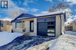 328 THE COUNTRY Way  Kitchener, ON N2E 2T3