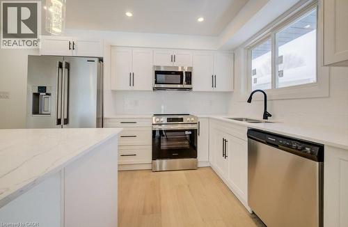 328 The Country Way, Kitchener, ON - Indoor Photo Showing Kitchen With Stainless Steel Kitchen With Double Sink With Upgraded Kitchen