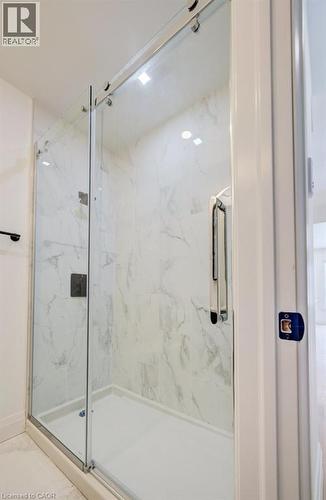 328 The Country Way, Kitchener, ON - Indoor Photo Showing Bathroom