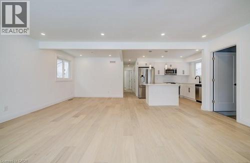 328 The Country Way, Kitchener, ON - Indoor Photo Showing Kitchen