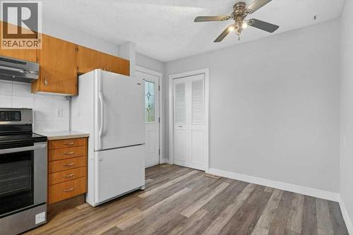 4 Abergale Way Ne, Calgary, AB - Indoor Photo Showing Kitchen