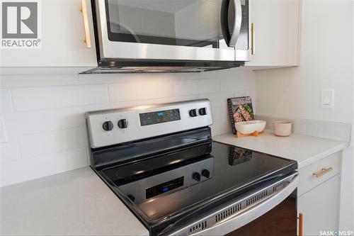 34 Taskamanwa Terrace, Saskatoon, SK - Indoor Photo Showing Kitchen