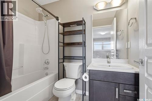7 365 Dawson Crescent, Saskatoon, SK - Indoor Photo Showing Bathroom