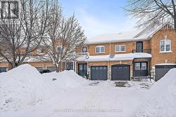 33 BRADLEY DRIVE  Halton Hills, ON L7G 6B5