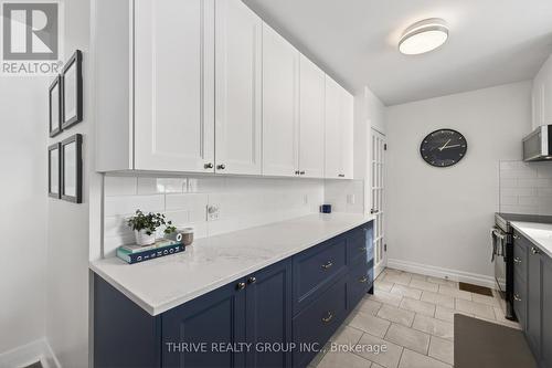 34 Devonshire Avenue, London South (South G), ON - Indoor Photo Showing Kitchen